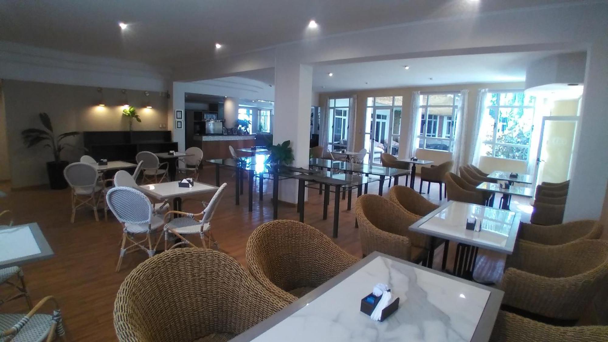 Catange Hotel Charata Buitenkant foto