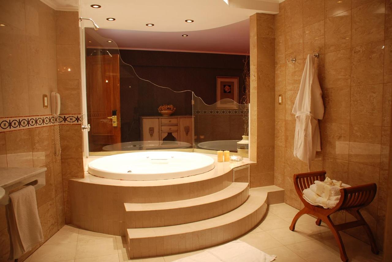 Catange Hotel Charata Buitenkant foto