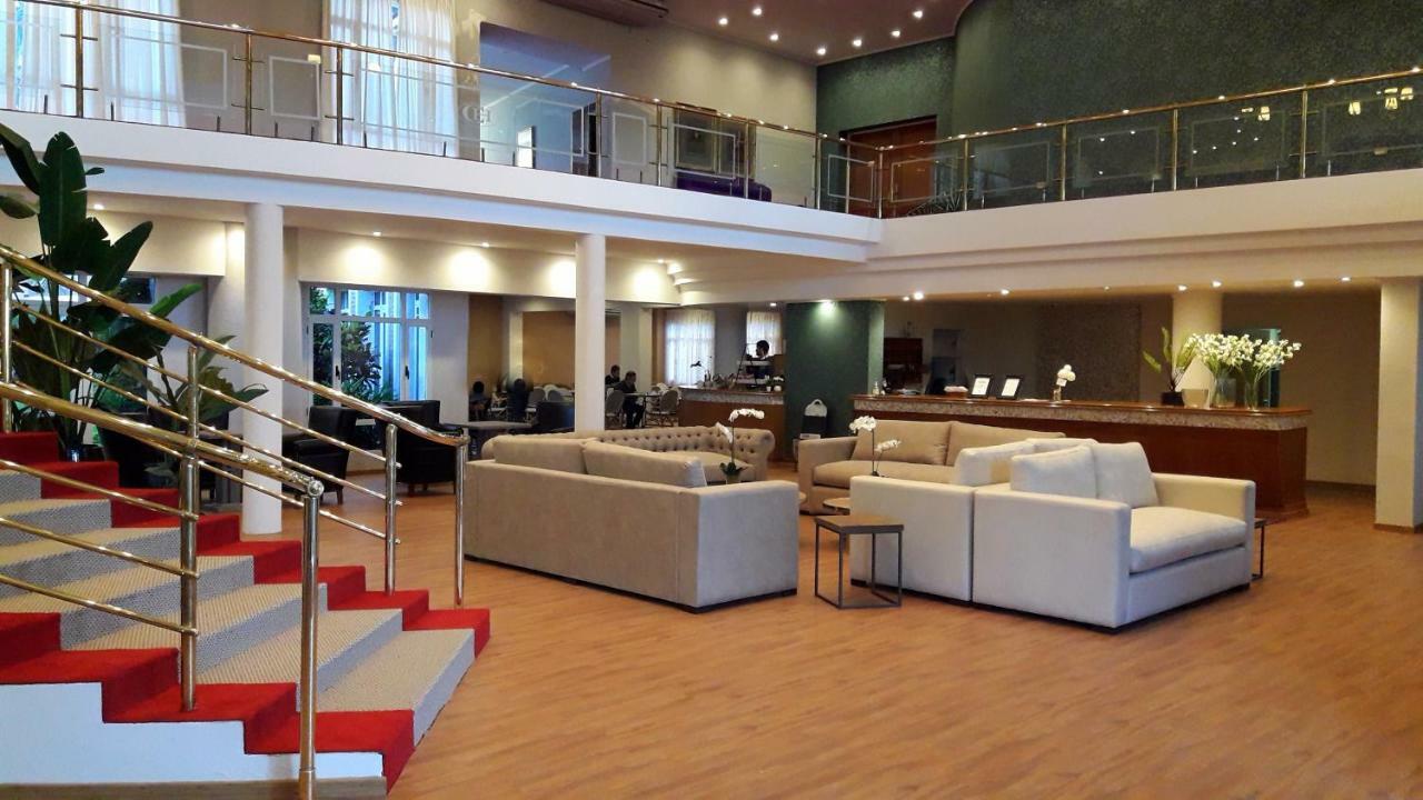 Catange Hotel Charata Buitenkant foto