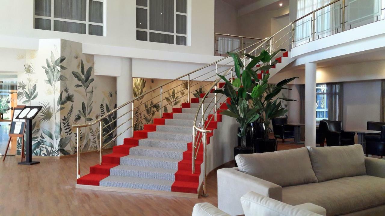 Catange Hotel Charata Buitenkant foto