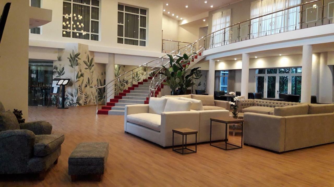Catange Hotel Charata Buitenkant foto